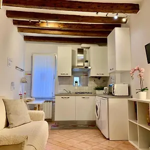 ca-giardini-boutique-apartment.hotelslidodijesolo.com/